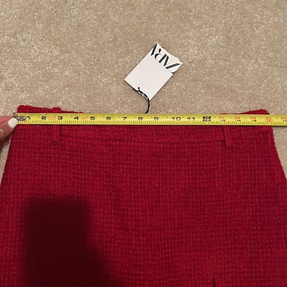 ZARA TEXTURED RED SKIRT WITH SLIT - Picture 10 of 12